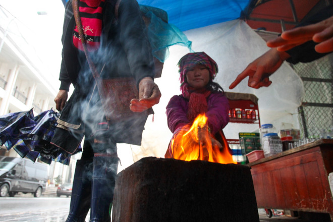 Rét dưới 3 độ C, dân Sa Pa chống chọi bằng những cách độc đáo này
